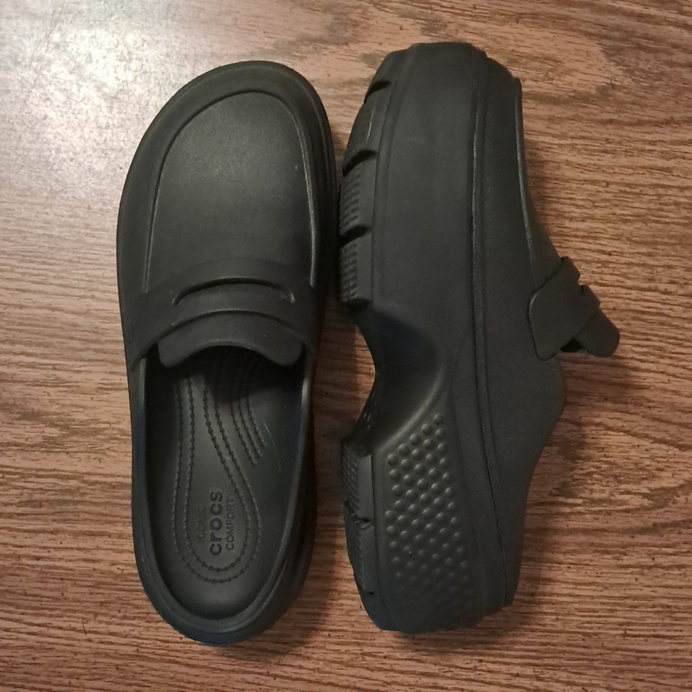 CROCS Stomp High Loafer Black Slip On Platform Sandal 210659-001